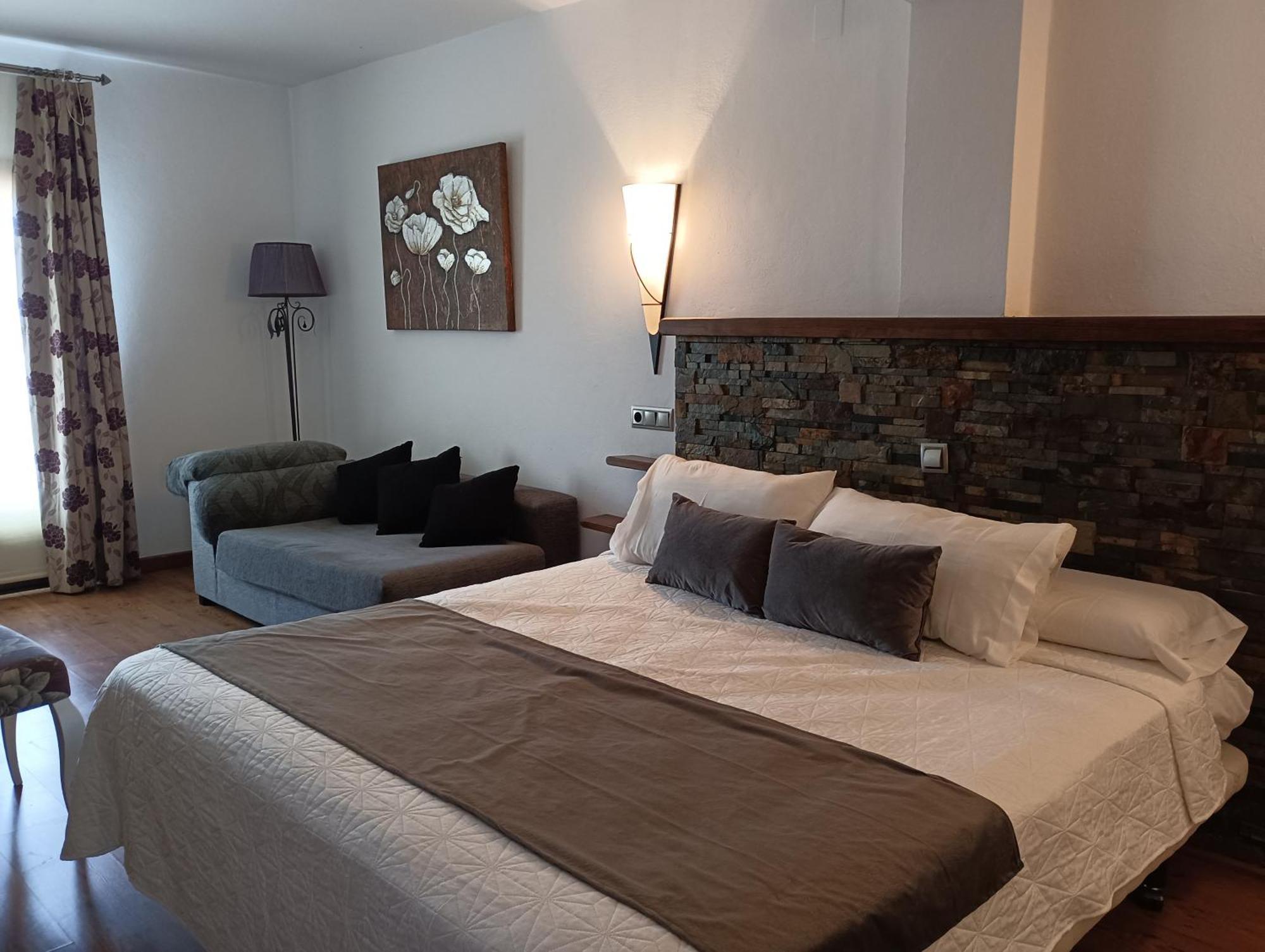 Hotel Rural Los Tadeos Zahara De La Sierra Eksteriør billede