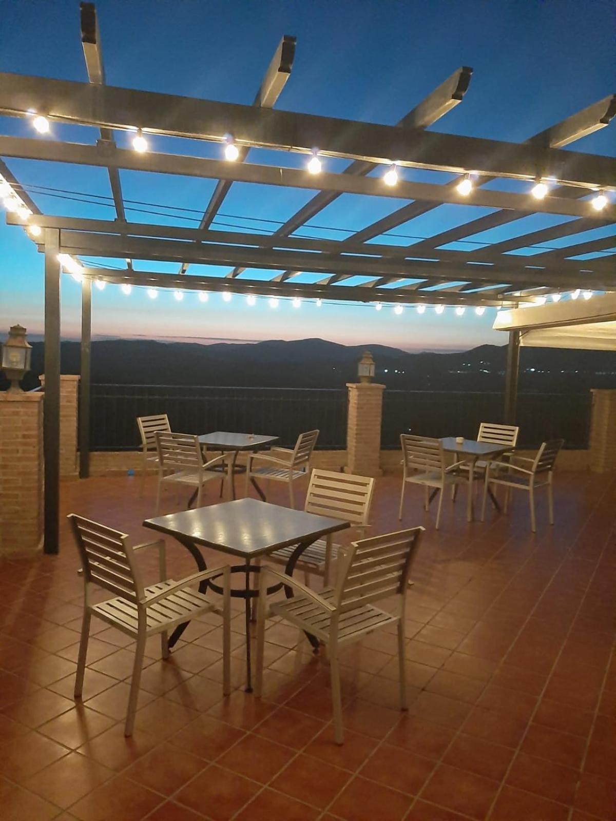 Hotel Rural Los Tadeos Zahara De La Sierra Eksteriør billede